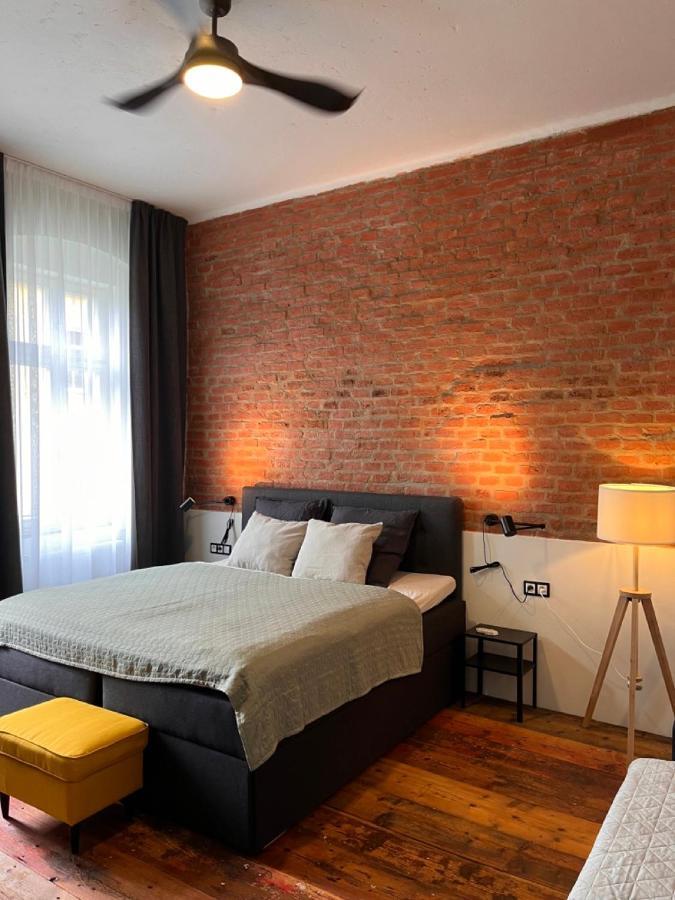 Four Rooms Carlsbad Authentic Karlovy Vary Ngoại thất bức ảnh