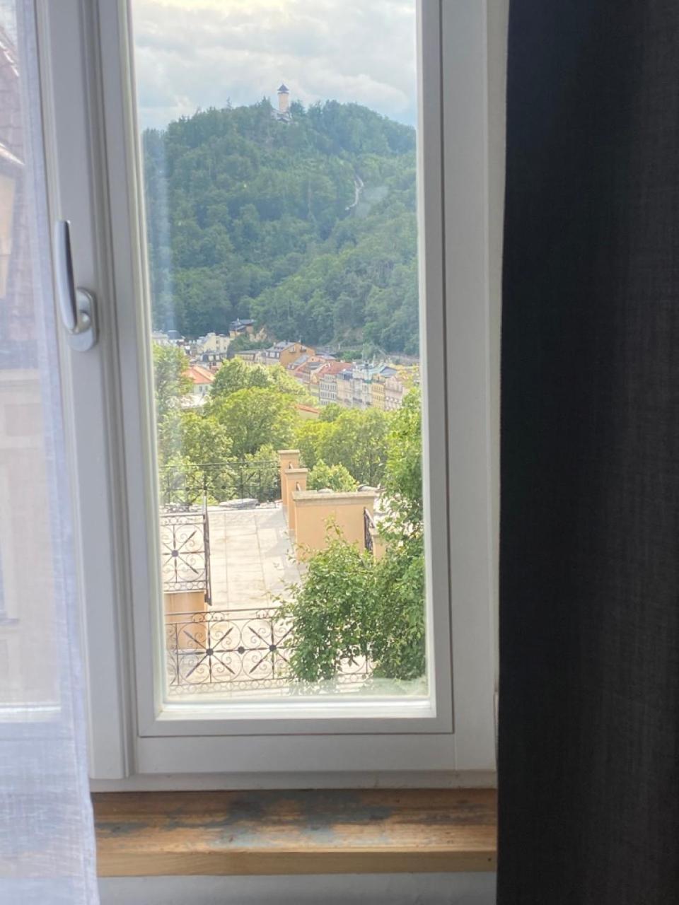 Four Rooms Carlsbad Authentic Karlovy Vary Ngoại thất bức ảnh