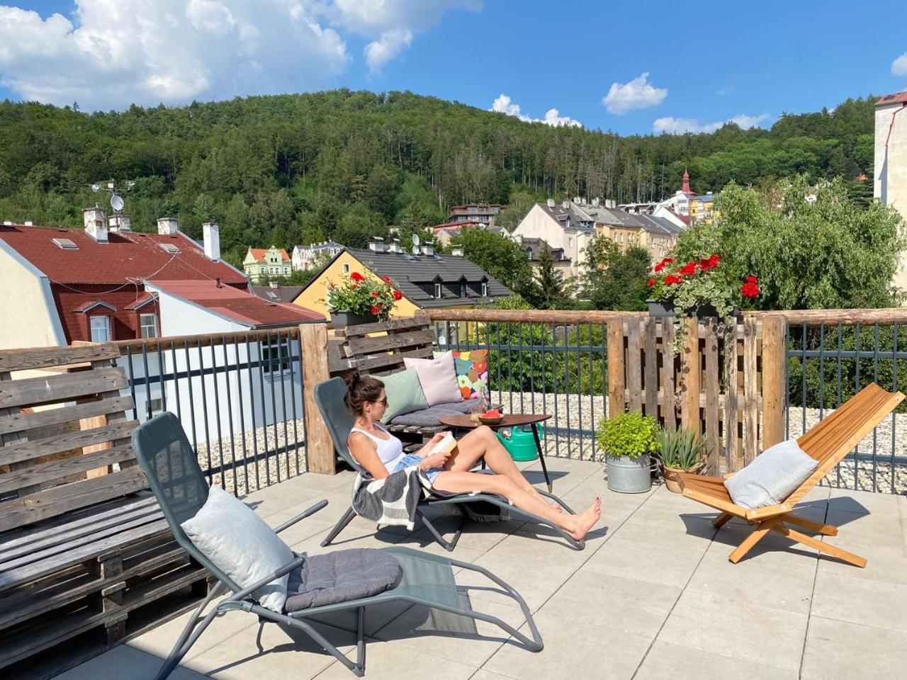 Four Rooms Carlsbad Authentic Karlovy Vary Ngoại thất bức ảnh